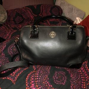 Black Tory Burch Handbag w/ Strap!